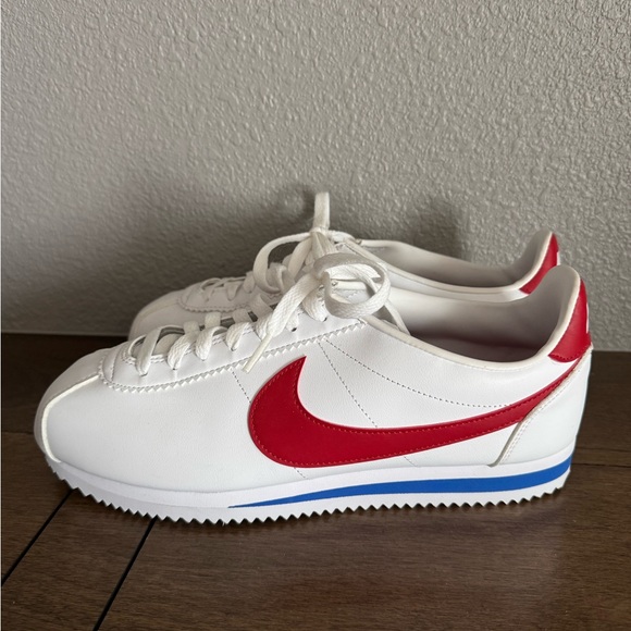 Nike Cortez shoes - like new - women’s size 11 - Picture 1 of 7